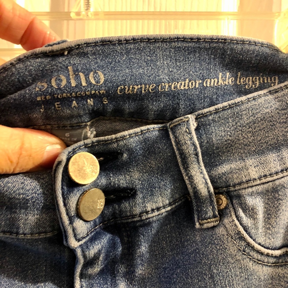 NY&CO ankle length jeans
